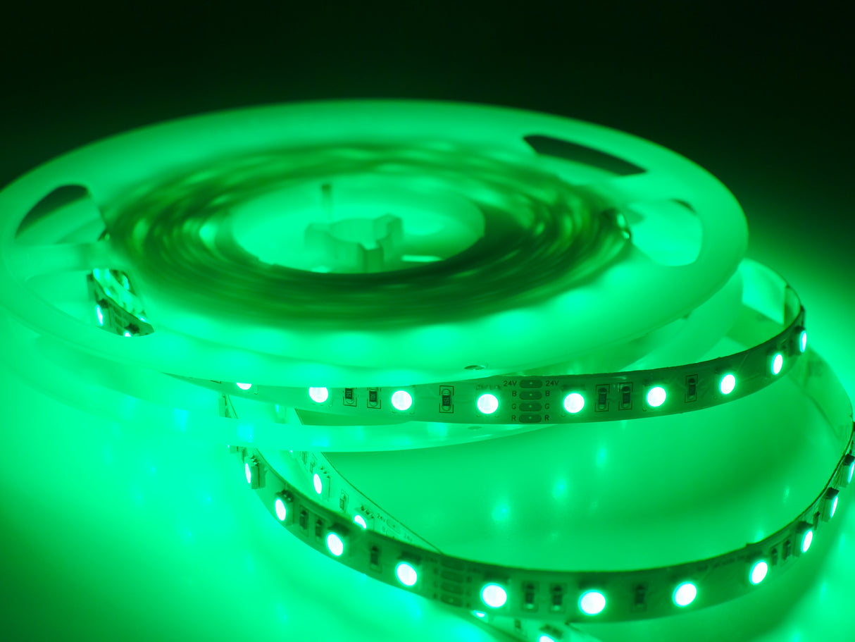 RGB LED strip met draadloze bediening in profiel