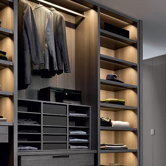 Compact LED strip profiel me COB LED 2700K en draadloze bediening